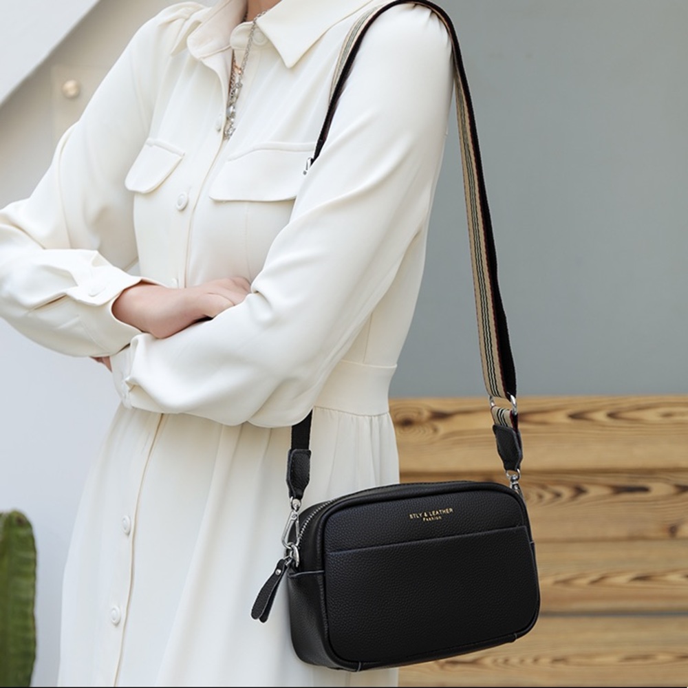 Black Crossbody with Thick Strap